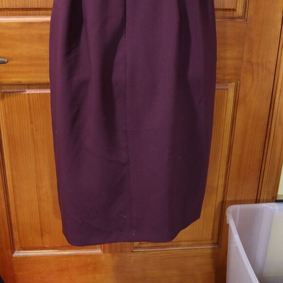 White House Black Market Burgundy Sleeveless Belted Sheath Midi Dress 14 - Picture 6 of 13